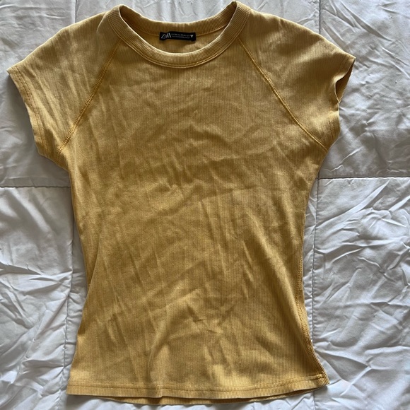 ZARA yellow top - Picture 1 of 3